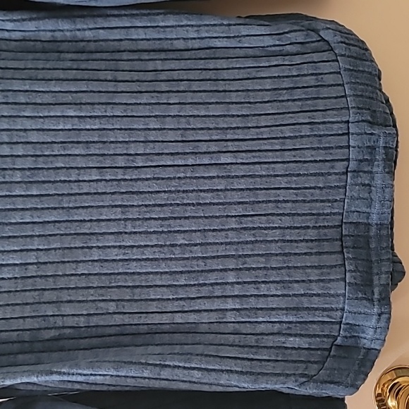 Teal Womens Top NIP - Picture 3 of 6